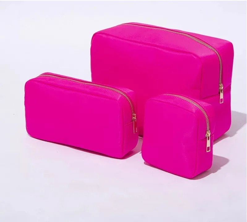 

Stock Wholesale Multi Colors Waterproof Nylon Pouch Cosmetic Bag Women Letters Patch DIY Makeup Bag Teens large toiletry bag