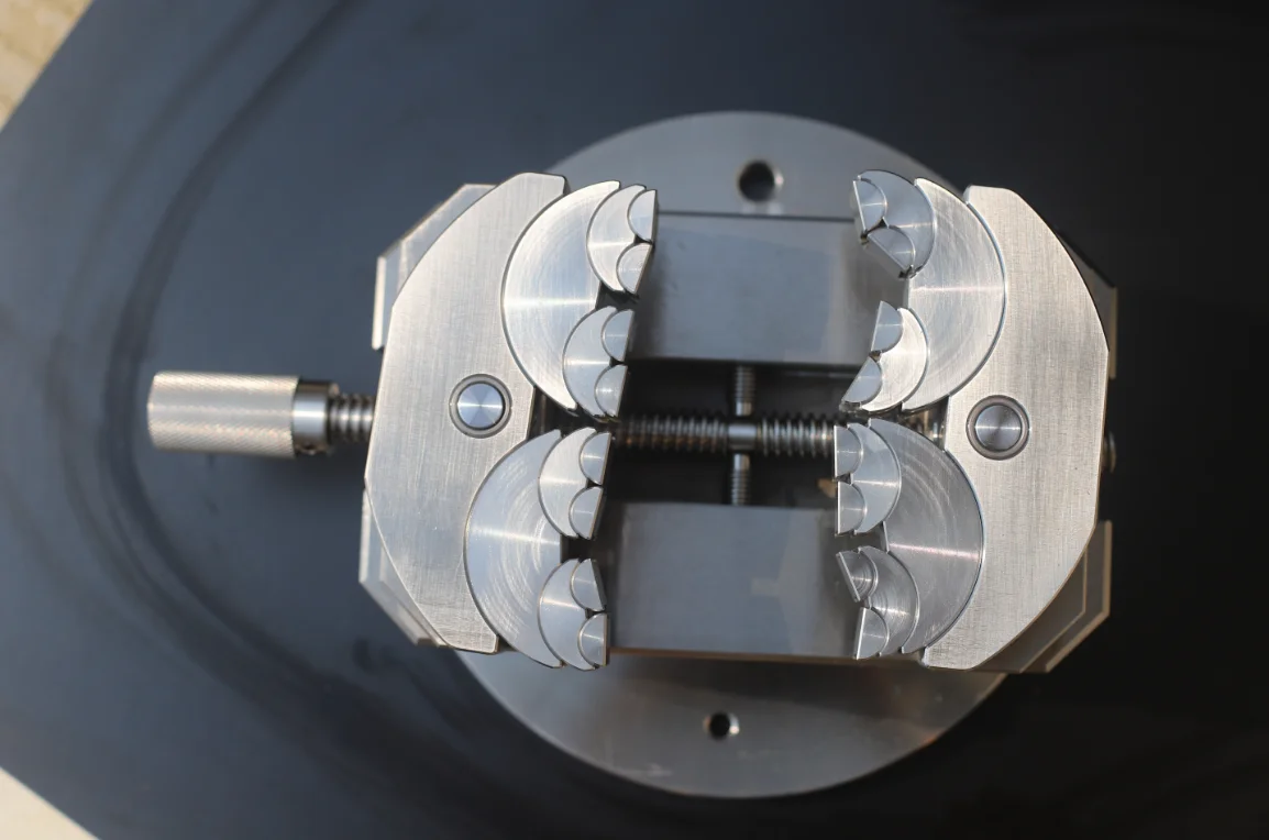 Morsa fractale in acciaio inossidabile a 4 gradini da utilizzare