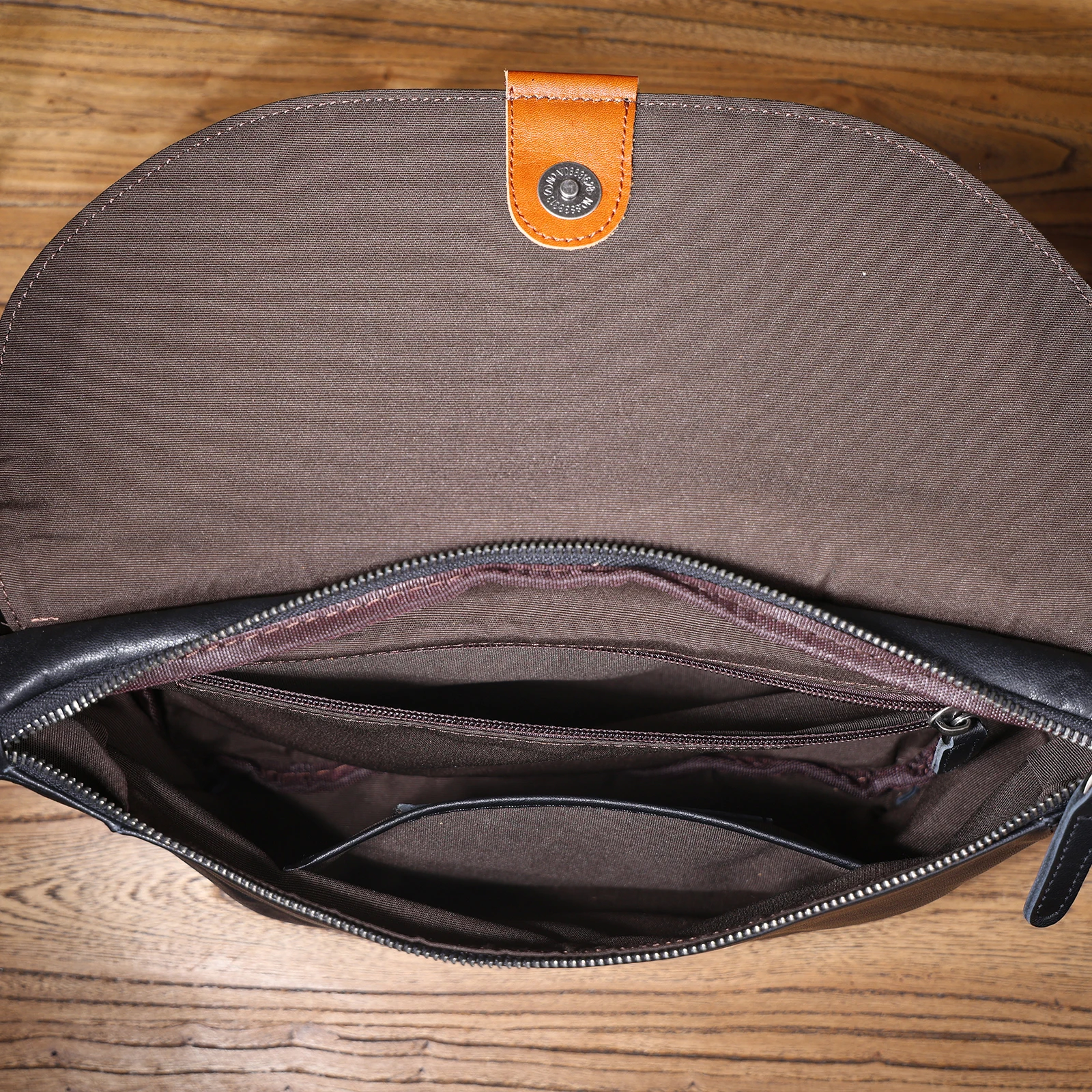 S.WORKER Herren-Umhängetasche aus echtem Leder, Umhängetaschen, einfache Rindsledertasche, pflanzlich gegerbtes Oberschichtleder, modisch, lässig – Detail 14