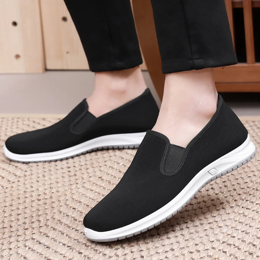 New fashionable sports cloth shoes, black casual single shoes, one foot slip anti slip driving and walking shoes  7153