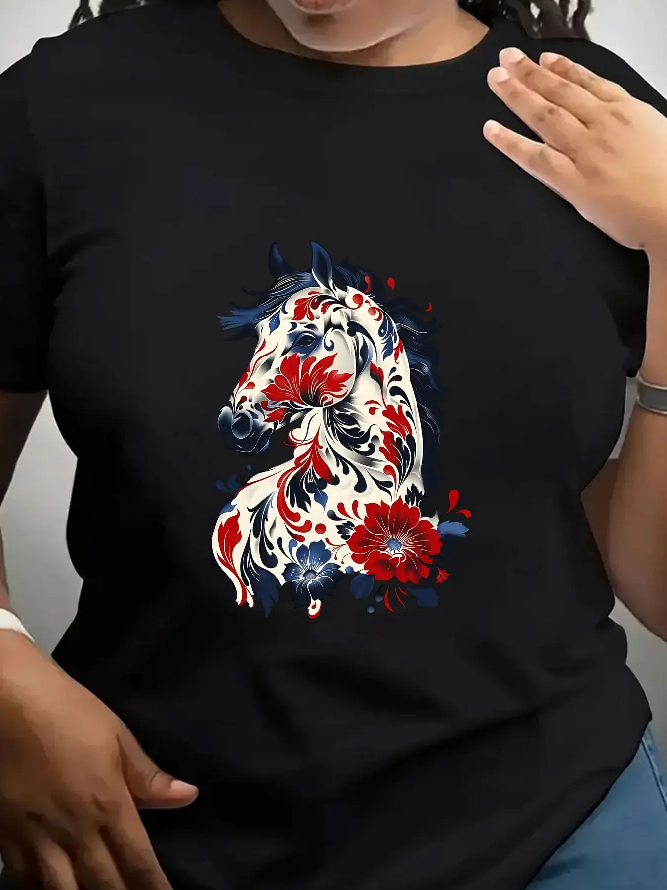 Women's Trendy Crew Neck T-Shirt Floral Horse Head Design Print Suitable for Casual Sportswear