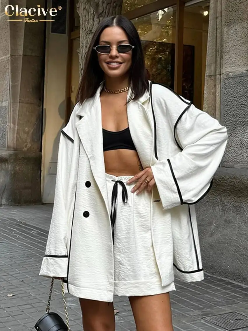

Clacive Fashion Свободные белые комплекты из 2 предметов Женский наряд 2024 Повседневная рубашка с длинным рукавом и шорты с высокой талией Комплект женской уличной одежды