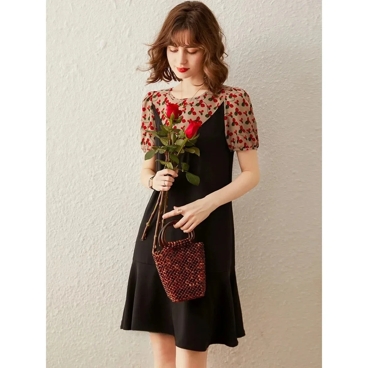 LOUISYAO وهمية قطعتين الربط كشكش فستان المرأة 2025 صيف جديد موضة الحلو فستان مُزين بطباعة فساتين الرقبة المستديرة