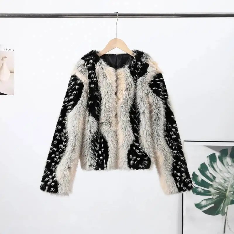 Retro Faux Fur Short Coat Women Elegant Casual Plush Lapel Single Breasted Coats Female 2025 Winter Classic Chic Street Outwear