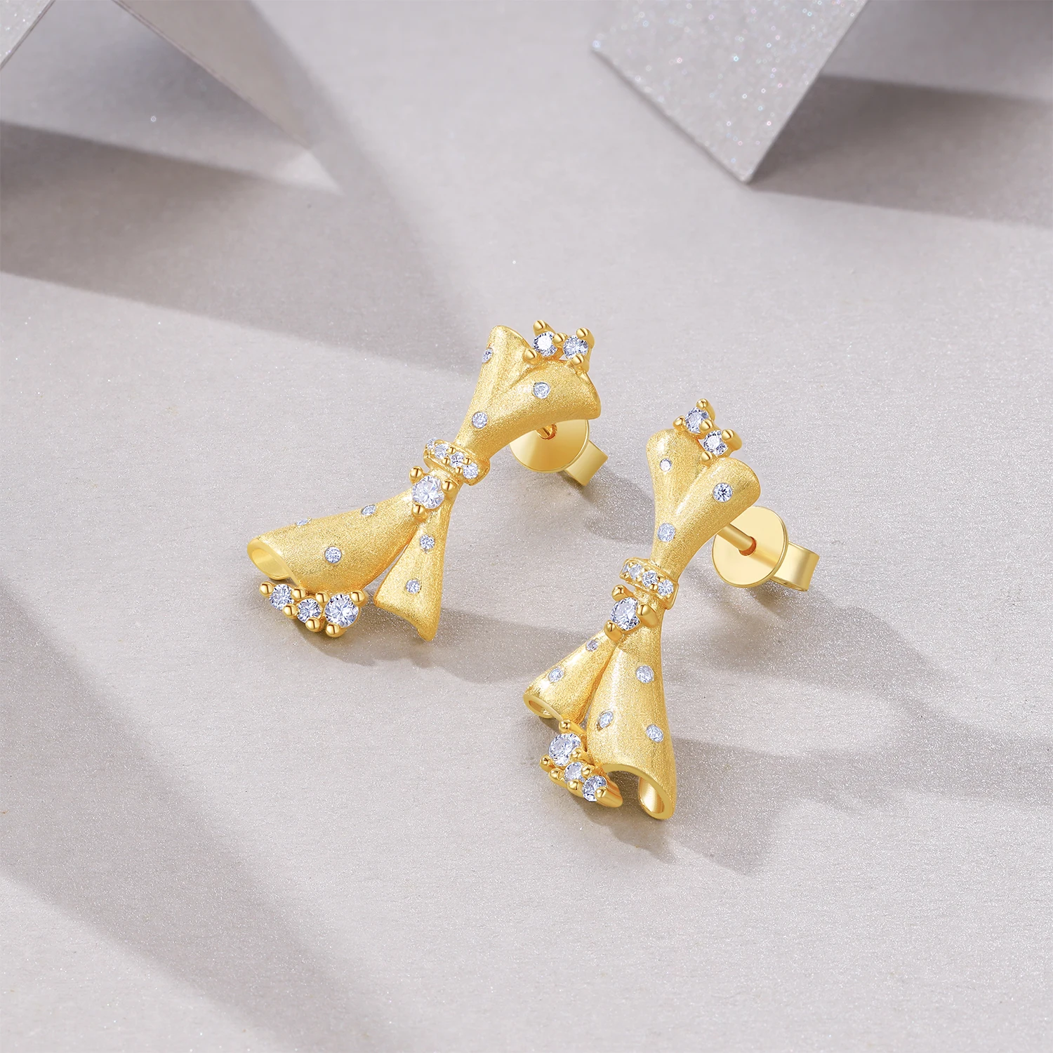 JIUZUAN 2 قطعة القوس مويسانيتي وأقراط S925 الفضة 18K مطلية بالذهب للنساء الإيطالية نحى الحرفية الذهب اللون وأقراط #4