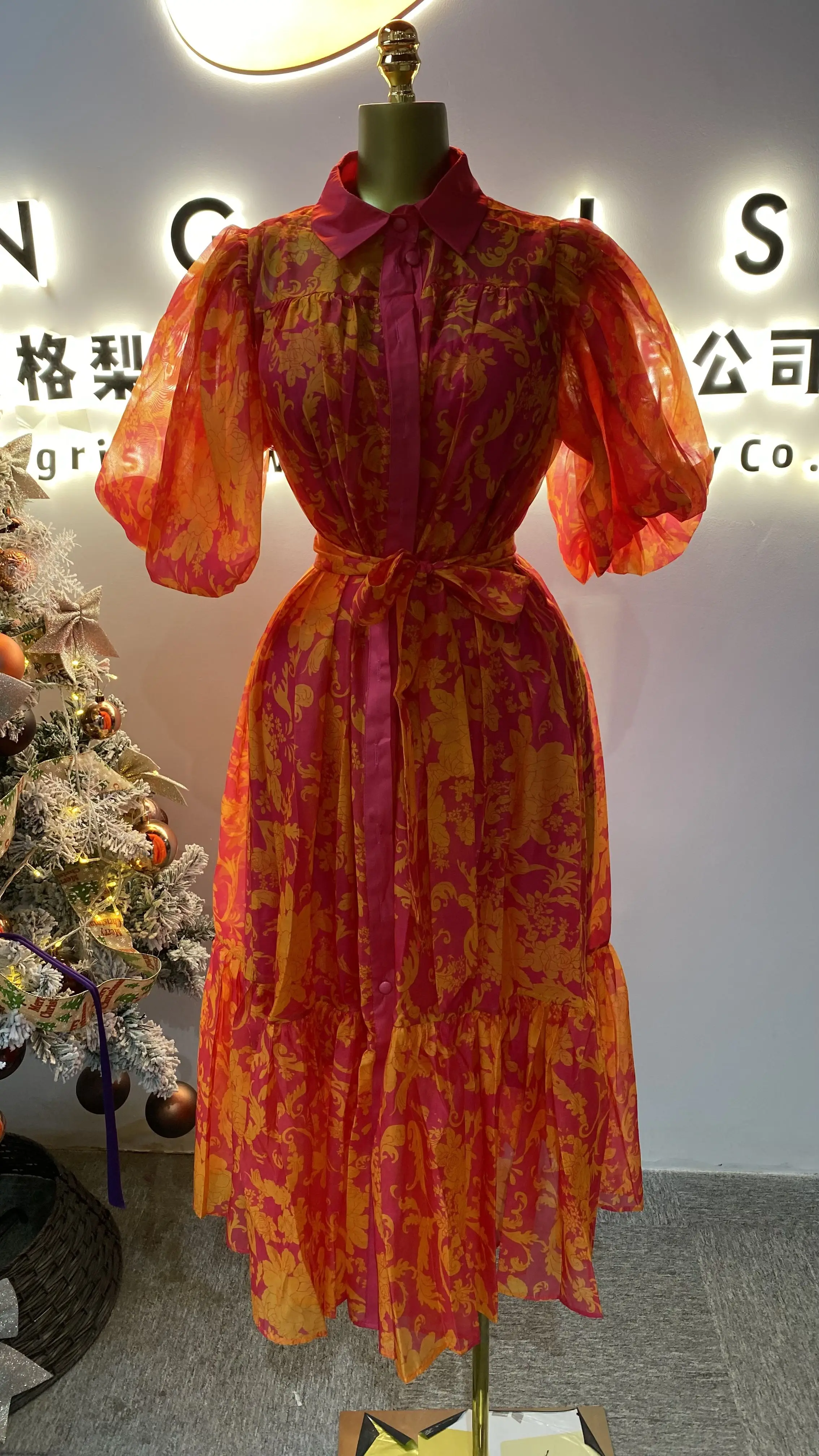 

2025 Spring and Summer New Notch Lapel Single Button Puff Sleeve Print Loose Orange Party Dress-GZMM409