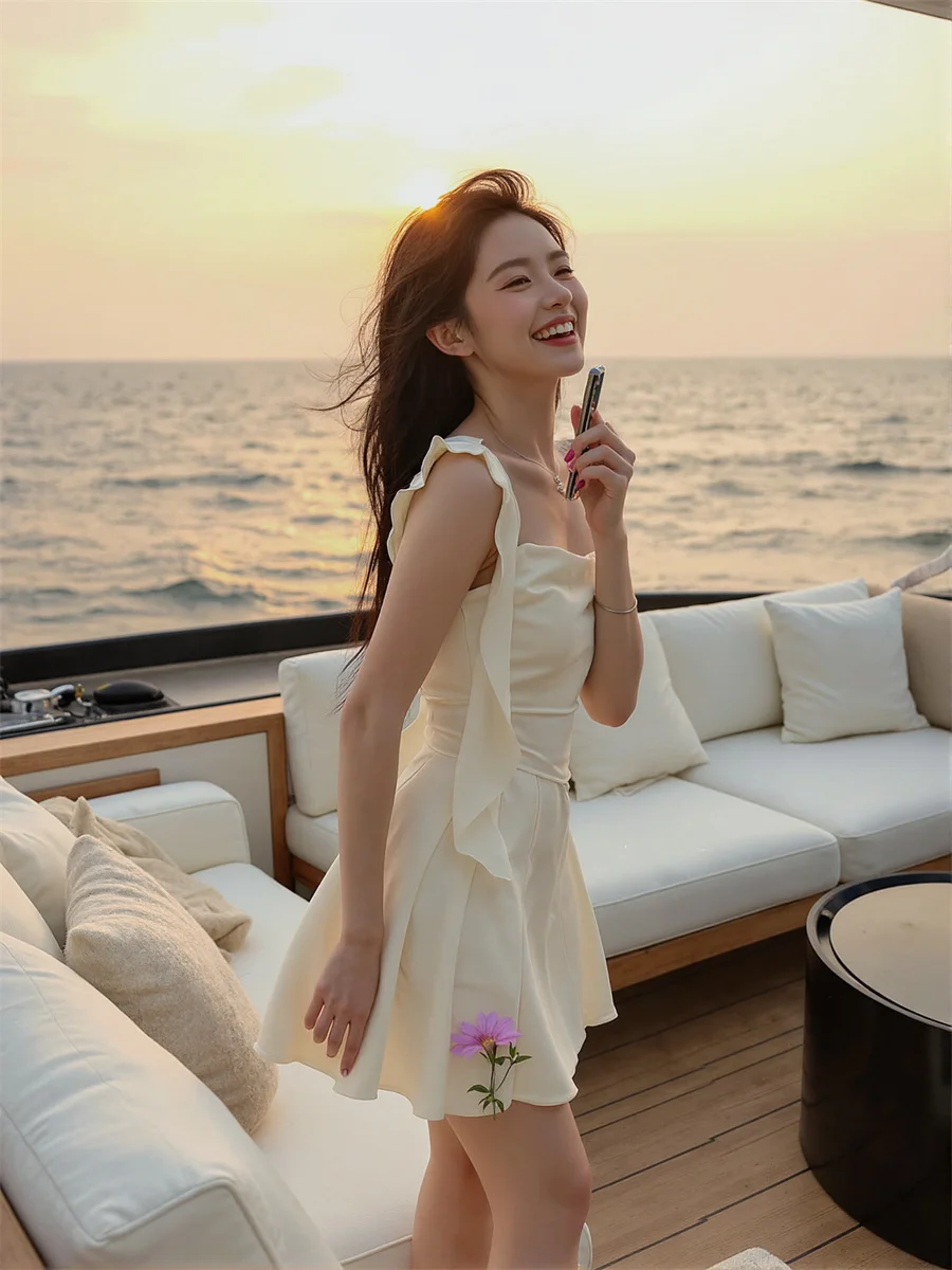 Robe pour femmes Style coréen élégant col carré manches volantes fente latérale fente haute fente fendue découpe découpe creuse