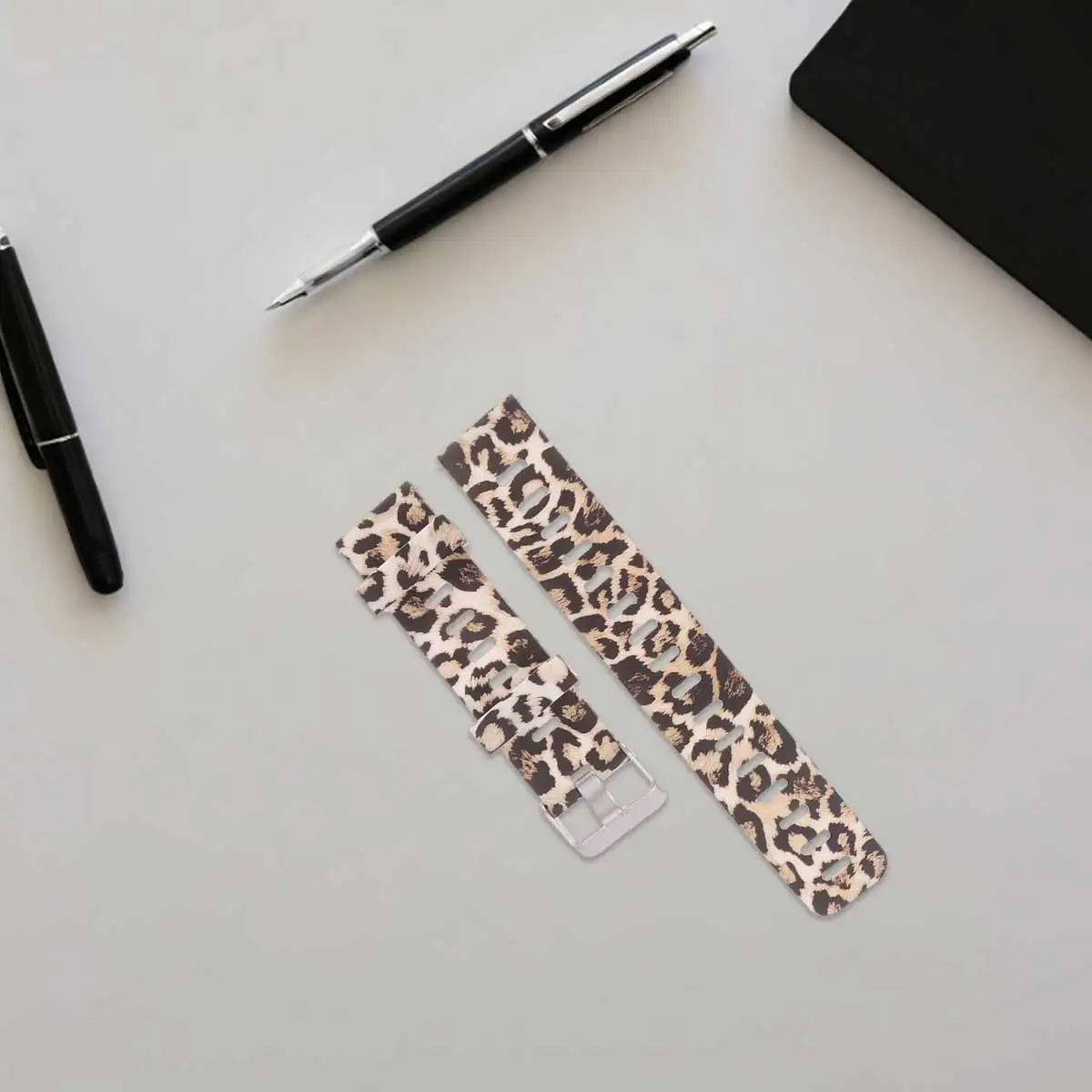 

Leopard Print Silicone Watchband Personalized Decorative Strap Replacement for Old Metal Band Ideal Gift for Men Comfort Fit
