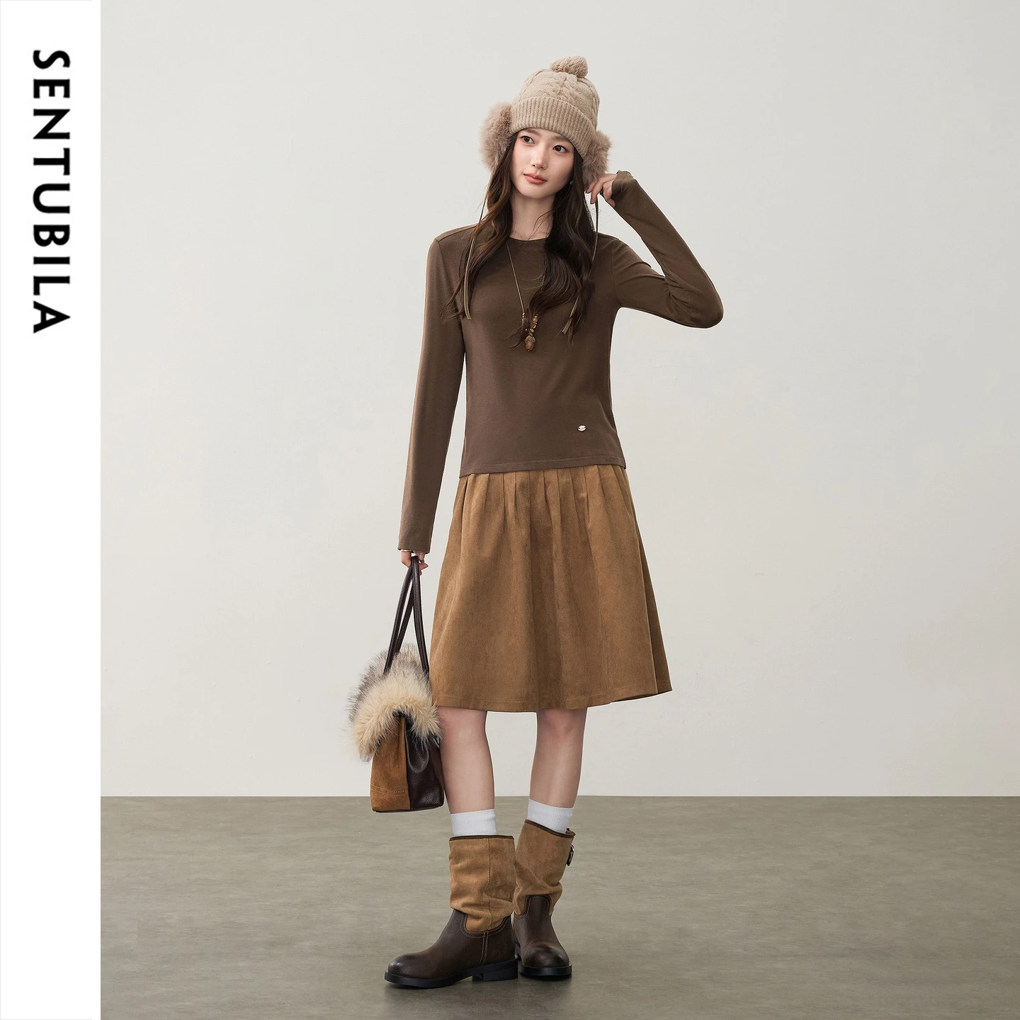 SENTUBILA Women Long Sleeve T-shirt Souffle Cloud 2026 Autumn Crew Neck Wearable Layering Versatile Silky Layering Top 163TA7936