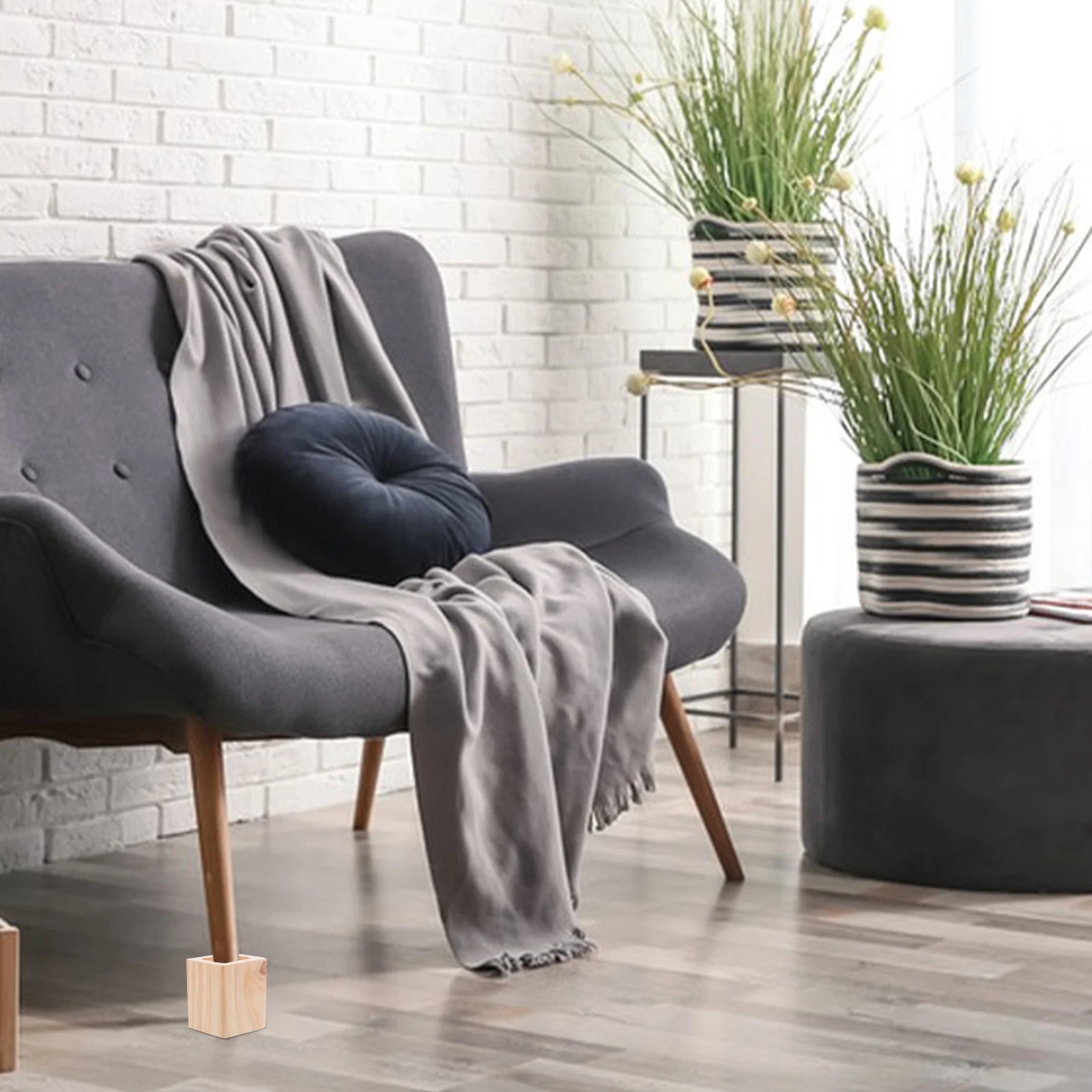 

4Pcs Wood Furniture Risers Solid Wood Bed Sofa Table Legs Square Elevation Pads Heavy Duty Furniture Feet Protectors