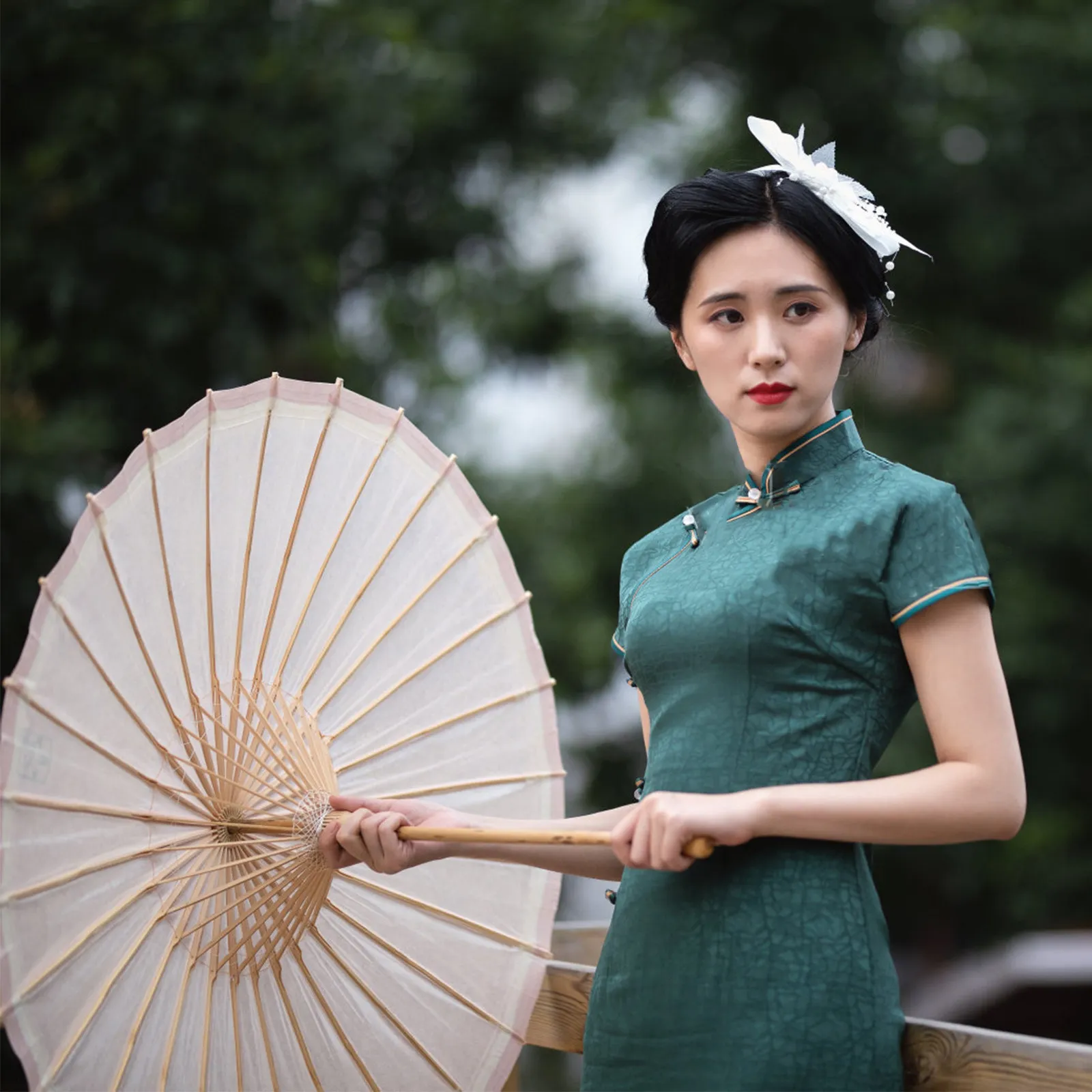 

2Pcs Oil Paper Umbrella Stands Bamboo Classical Umbrella Racks Decorative Home Photo Props Holiday Party Decor Chic Elegant