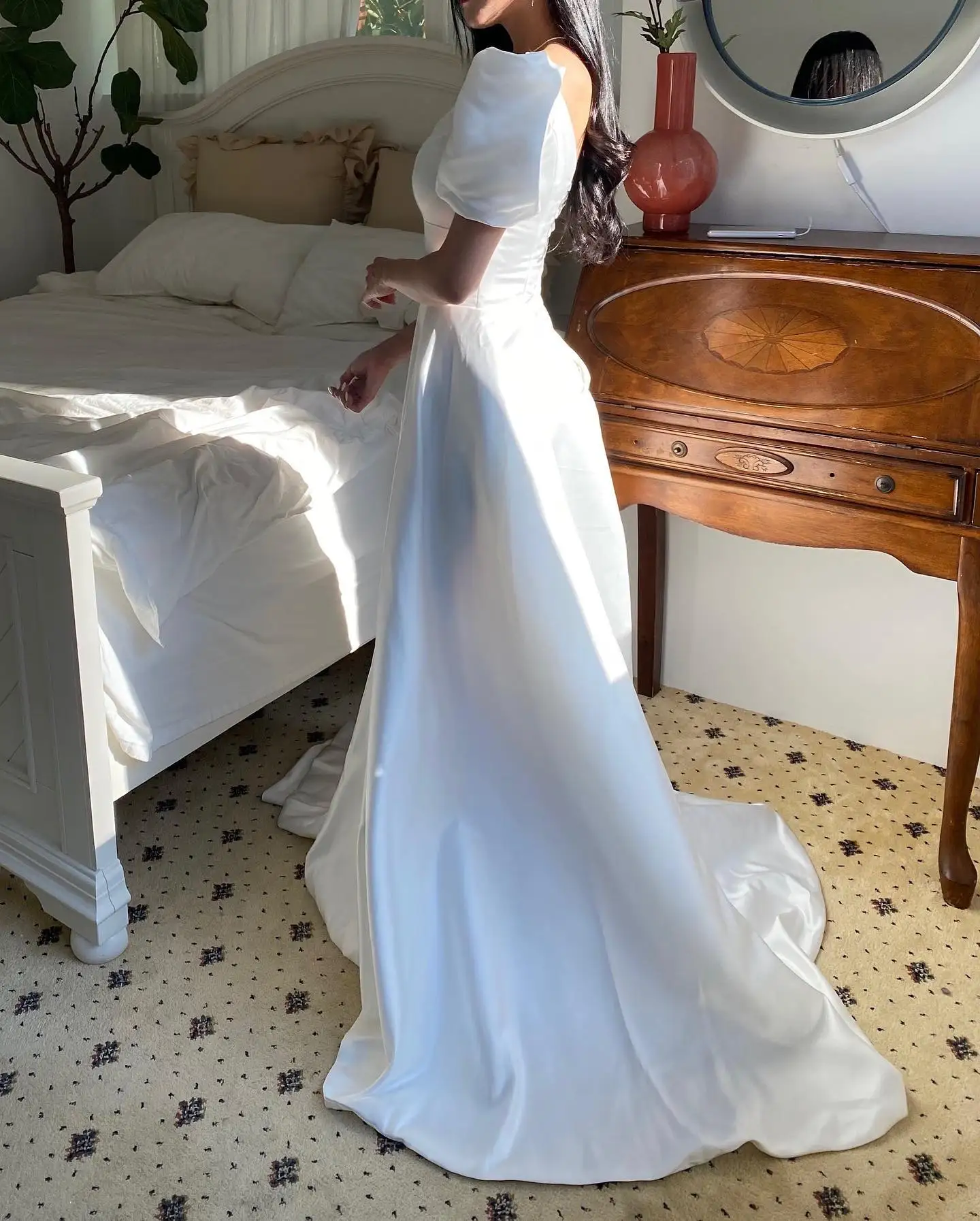 2022 eleganti abiti da sposa senza schienale con scollo a v Vintage a-line maniche a sbuffo semplici abiti da sposa in raso corea fotografia abito da sposa