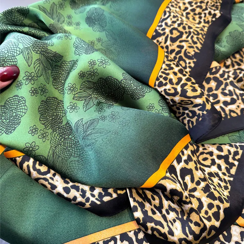البوهيمي نمط ليوبارد طباعة وشاح حريري شال للنساء رقيقة الساتان الراقية تنوعا مطبوعة الإكسسوارات