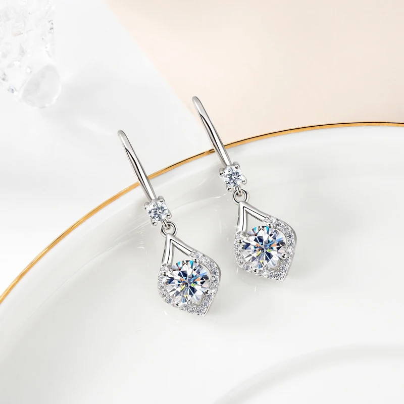 IOGOU 6.5mm/8mm Teardrop D kolor Moissanite Hook kolczyki z GRA 925 Sterling Silve elegancka biżuteria zaręczynowa dla kobiet dziewczyn