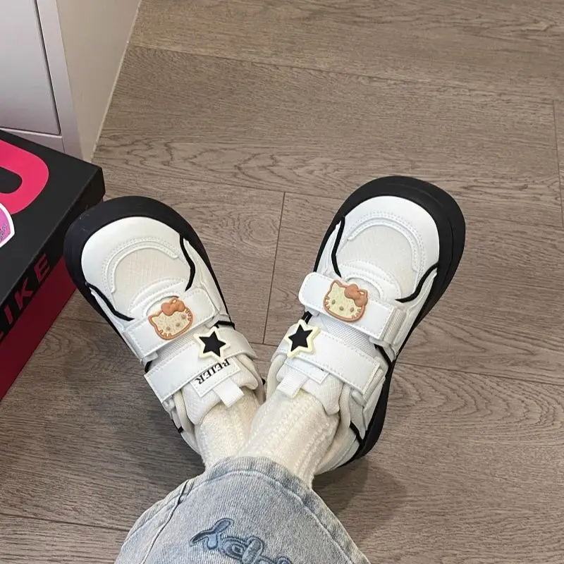 

Kawaii Hello Kitty Sanrio студенческие милые удобные кроссовки с героями мультфильмов, детские противоскользящие кроссовки, обувь на плоской подошве, подарок для детей