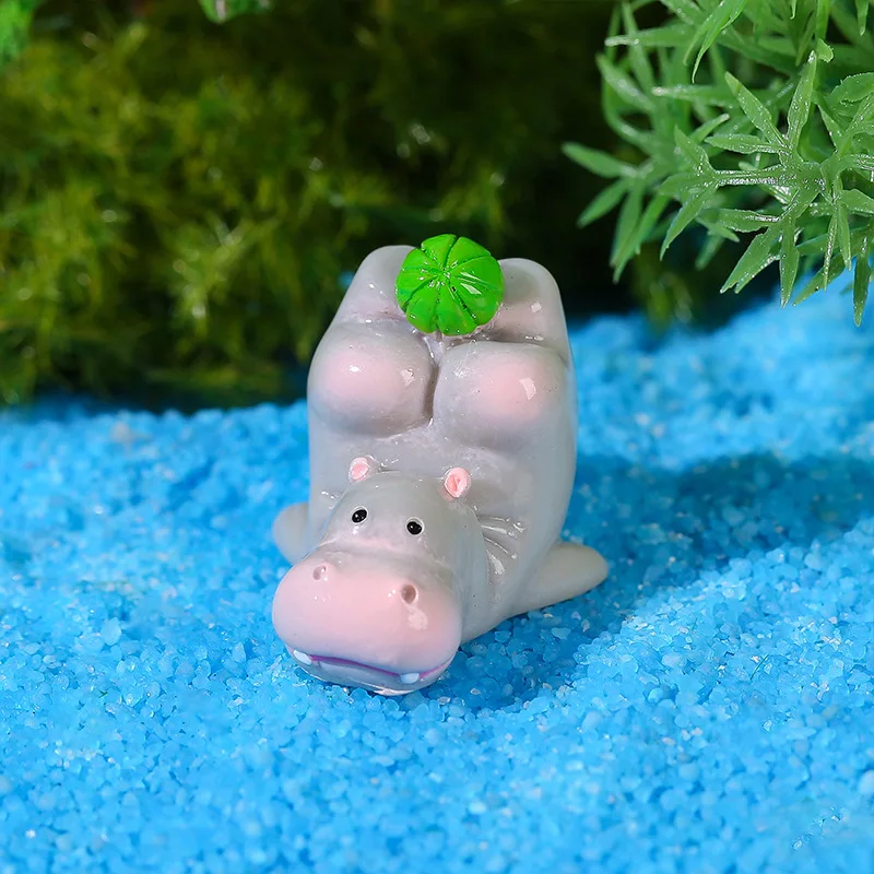 

12 Pcs Cute Playful Ornaments Hippo Party Supplies Resin Car Decorations Interior