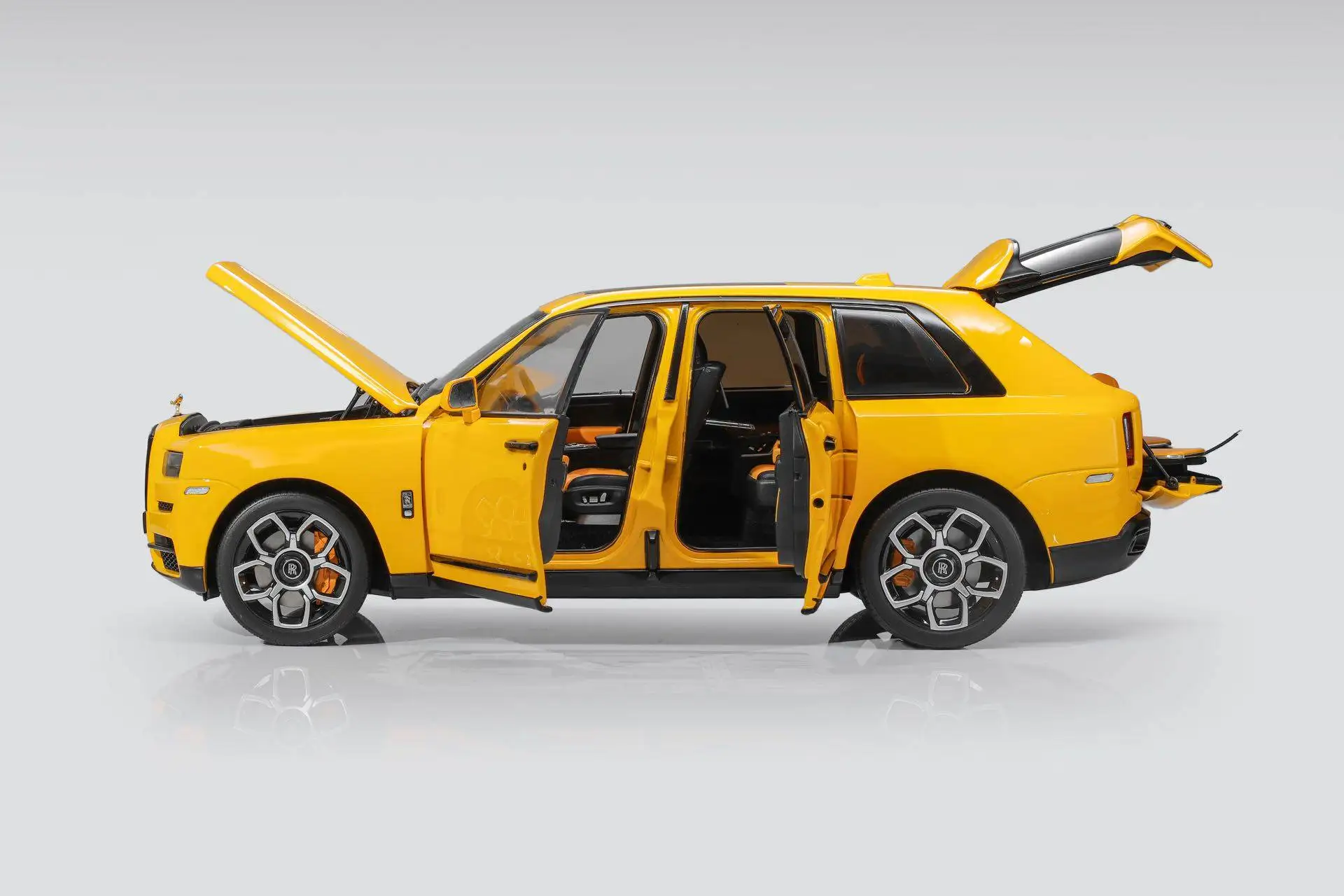 OEM 1:18 Cullinan BB Metallic Geel/Paars Simulatie Limited Edition Alle Open Legering Metalen Statische Auto Model Speelgoed gift