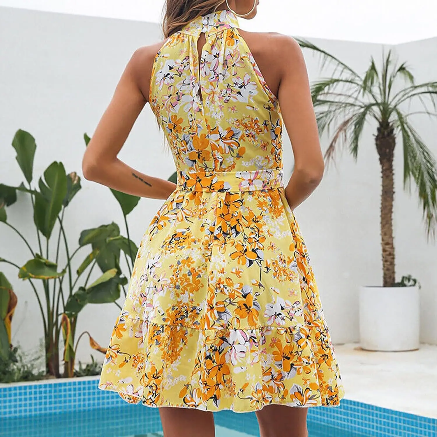 Tempérament à lacets ourlet à volants grande robe florale à col rond mode d'été élégante sans manches nœud papillon robe imprimée pour les femmes