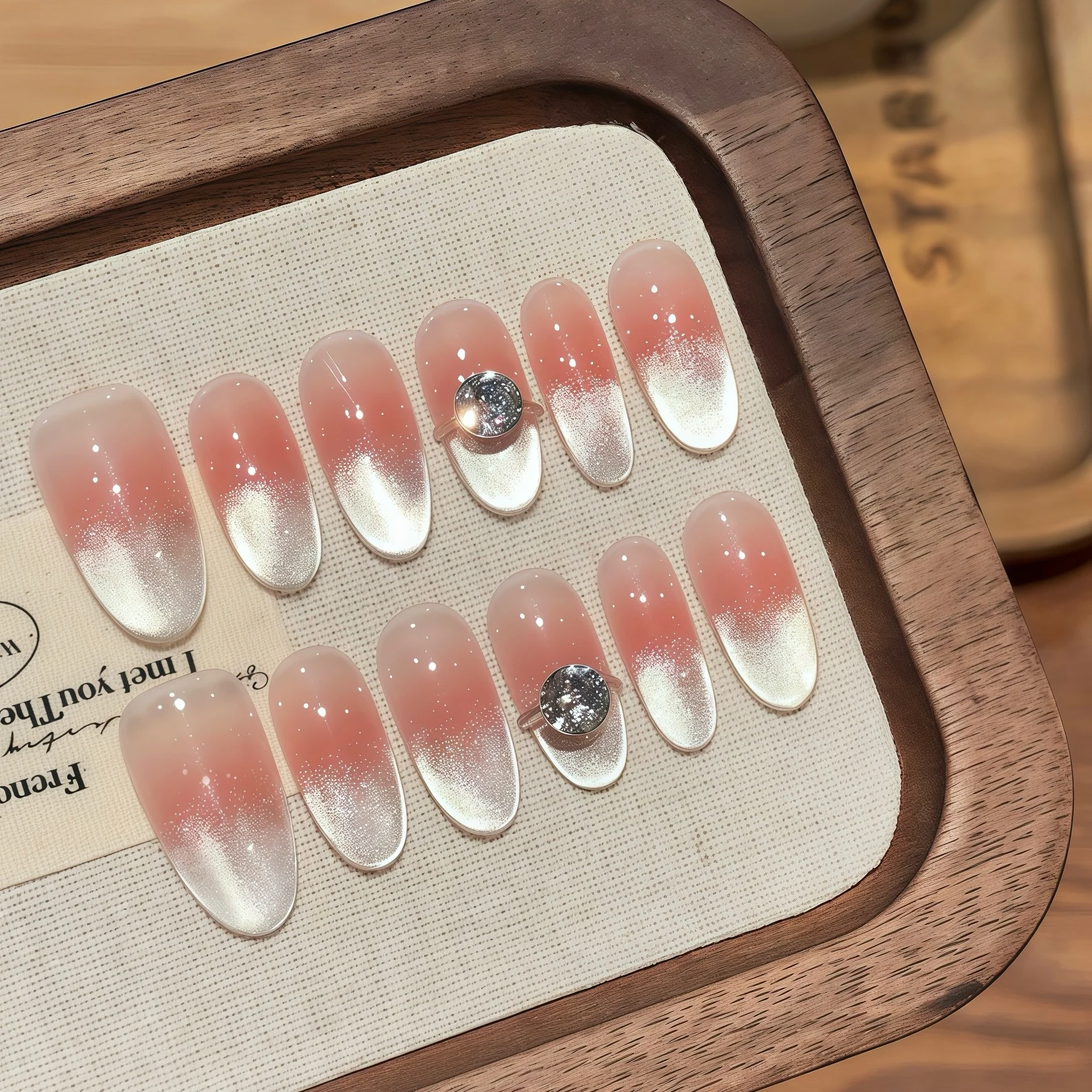 

12pcs Pure Hand Pressed Medium Oval Nail Art, Beautiful Fake Nails,Shiny Cat's Eye French Pure Desire, Suitable For Women To Use
