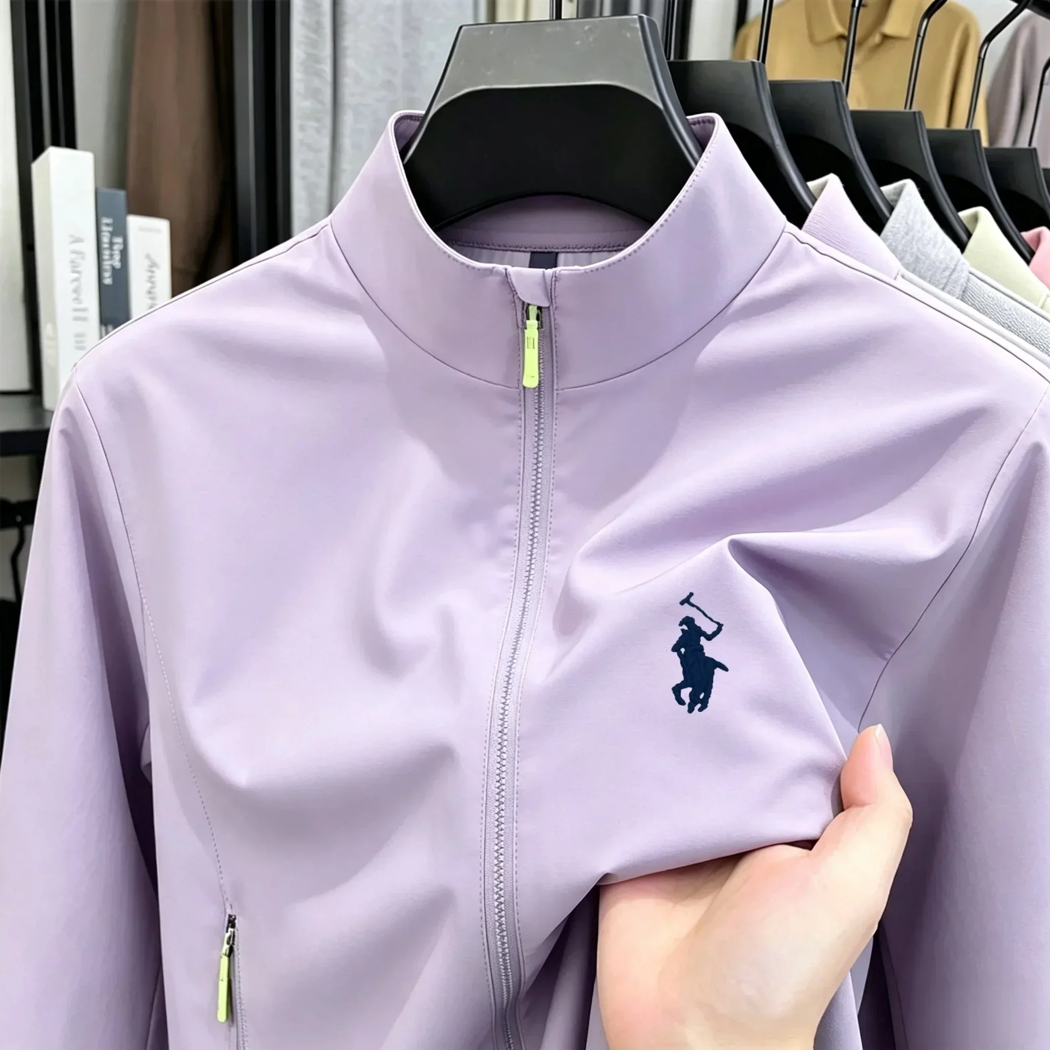 2026 neue High-End-Markenjacke für Damen und Herren mit langen Ärmeln und Reißverschluss, Herbstmode, exquisite Stickerei, wasserdicht, strapazierfähig. – Detail 14