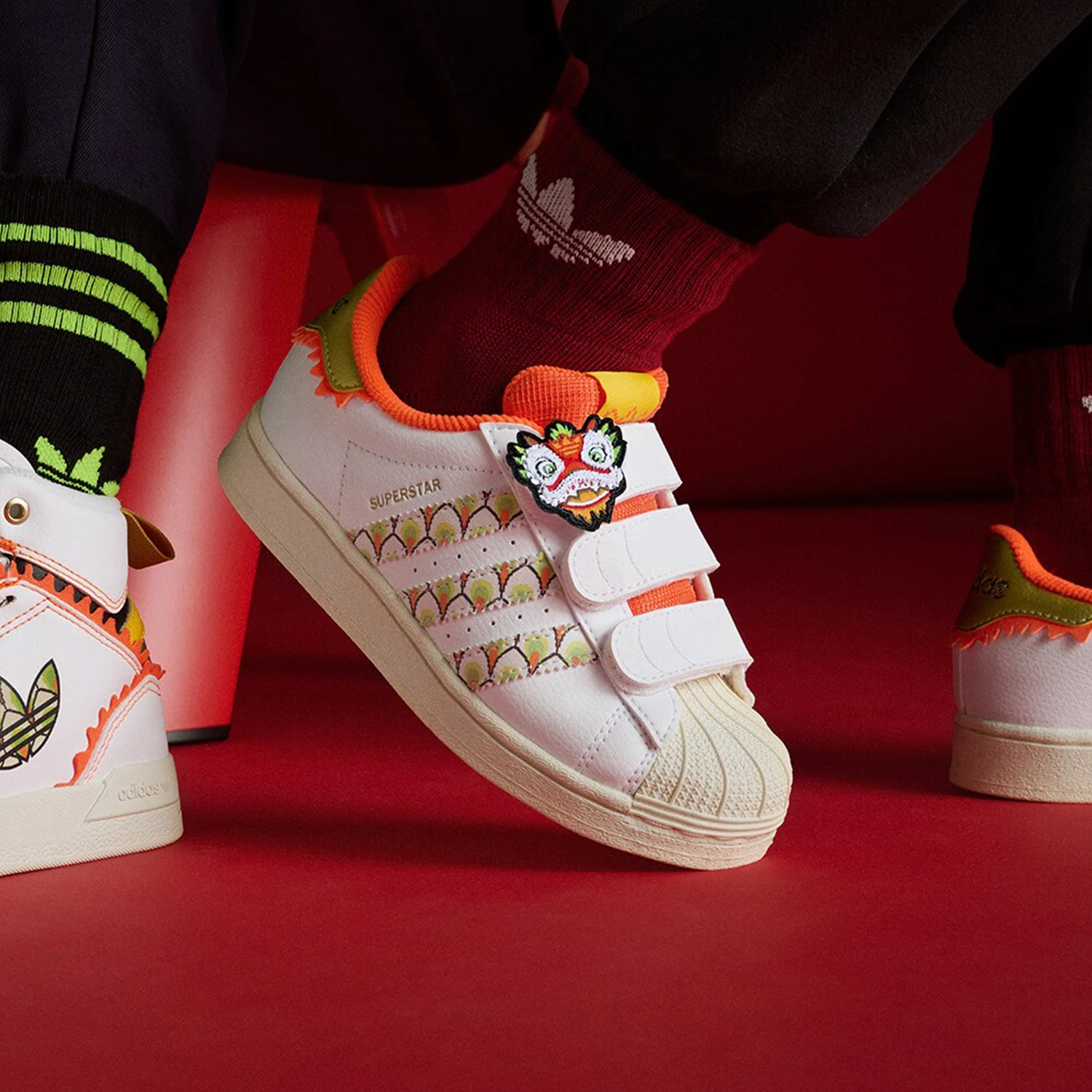 

Adidas genuine the Year of the Loong children's classic shell head Velcro board shoes IF4328