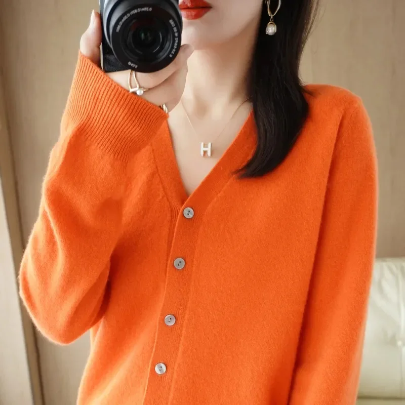 

Korea Version Of Simple Cashmere Knit Cardigan Women's Spring And Autumn Short V-neck Loose Sweater Long Sleeve Loose Sweater