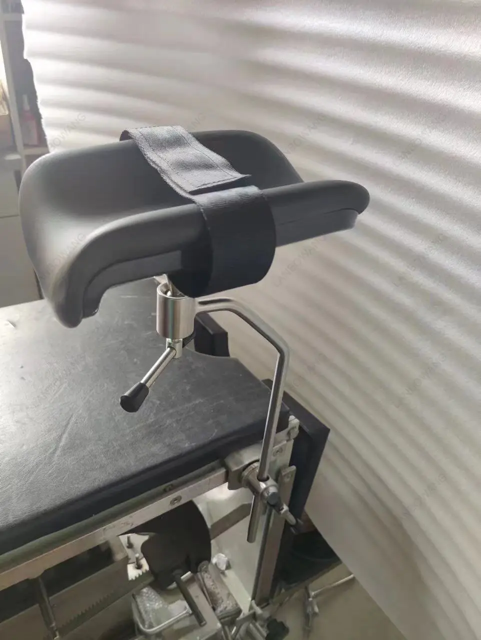 Surgical Table Leg Support Bracket Special Leg Rest For Obstetric Bed Gynecological Examination Medical Accessory