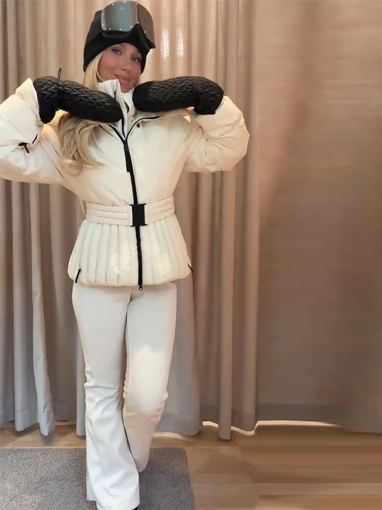 فساتين بذلة قصيرة للسيدات مطبوعة بالورود وياقة على شكل زهرة فساتين مثيرة عالية الشارع وأكمام طويلة ملفوفة موضة 2025