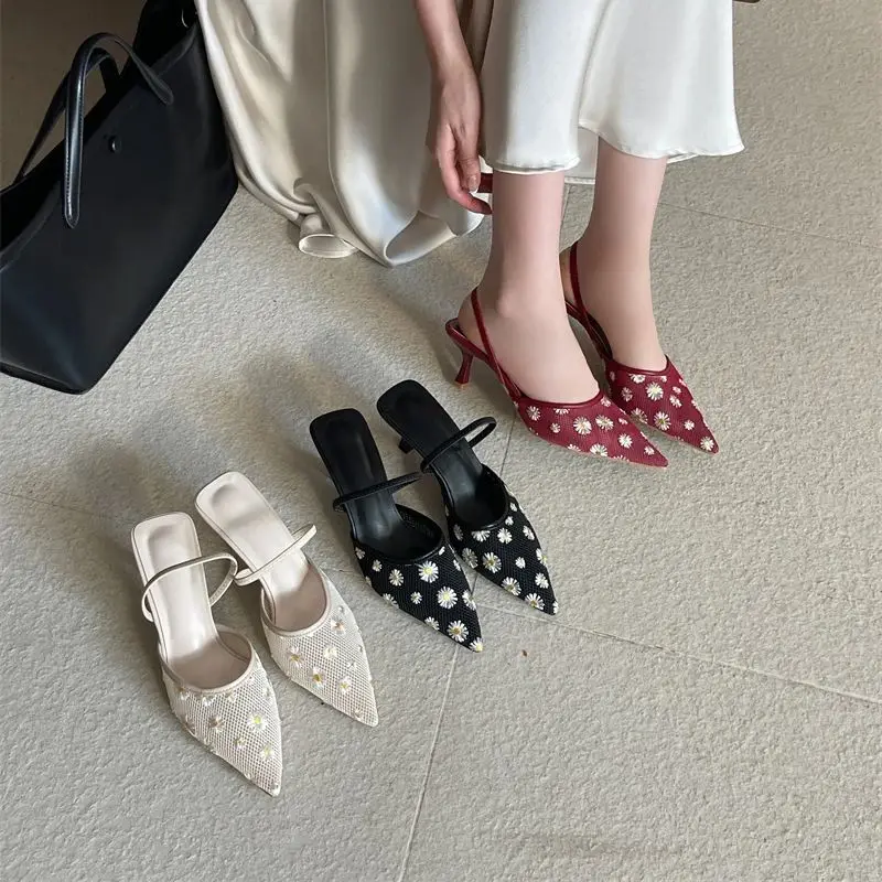 حذاء بكعب عنابي أسود بمقدمة مدببة حذاء صيفي مطرز بالزهور للسيدات حذاء بكعب منخفض للنساء #4