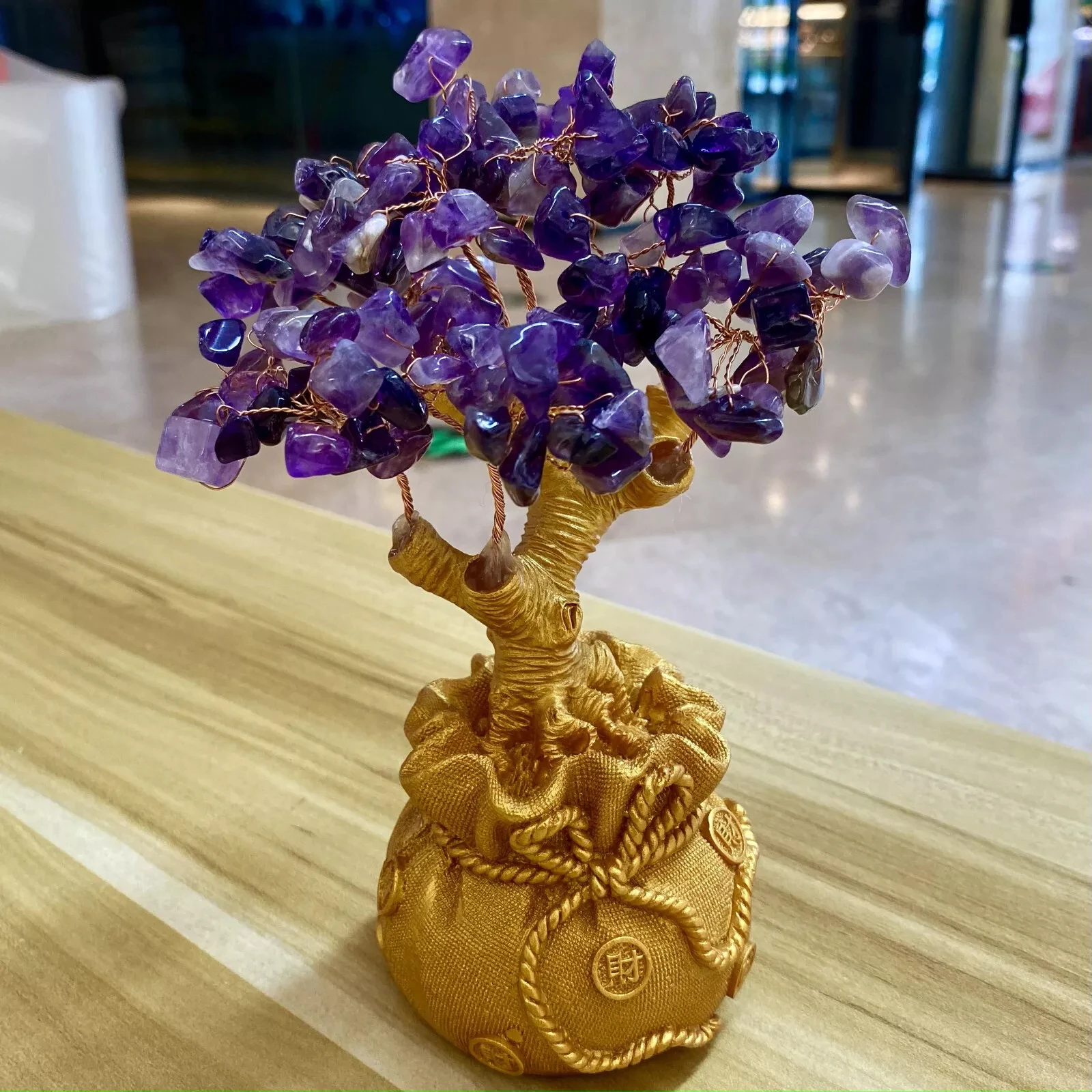 Money Wealth Bag Feng Shui Lucky Tree Natural Green Dongling Jade Crystal Gem Tree Crystal Tree