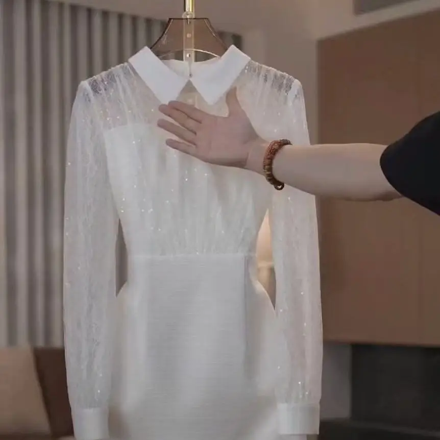 

Elegant temperament lace splicing long-sleeved dress women's 2025 autumn new daughter style beautiful waist short skirt