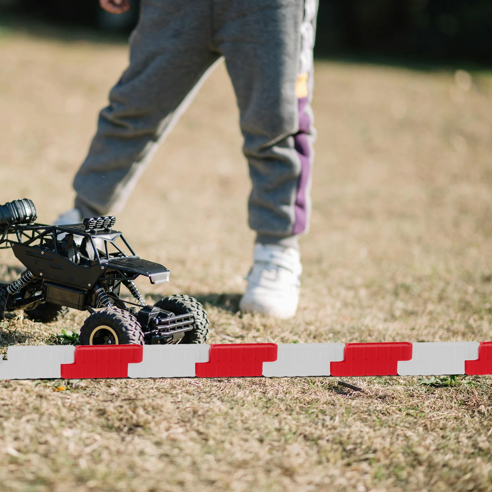 

16Pcs Simulation Road Fence for Rc Drift Track High- Barriers Mini Traffic Blocks Realistic Builder Set