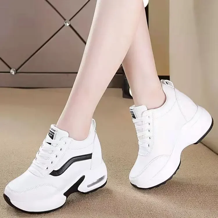 Kobiety 2024 Wiosna Casual Platform Shoes Fashion High Heels Woman Wedges Sneakers Shoes 8 CM Height Increasing Outdoor White Shoes