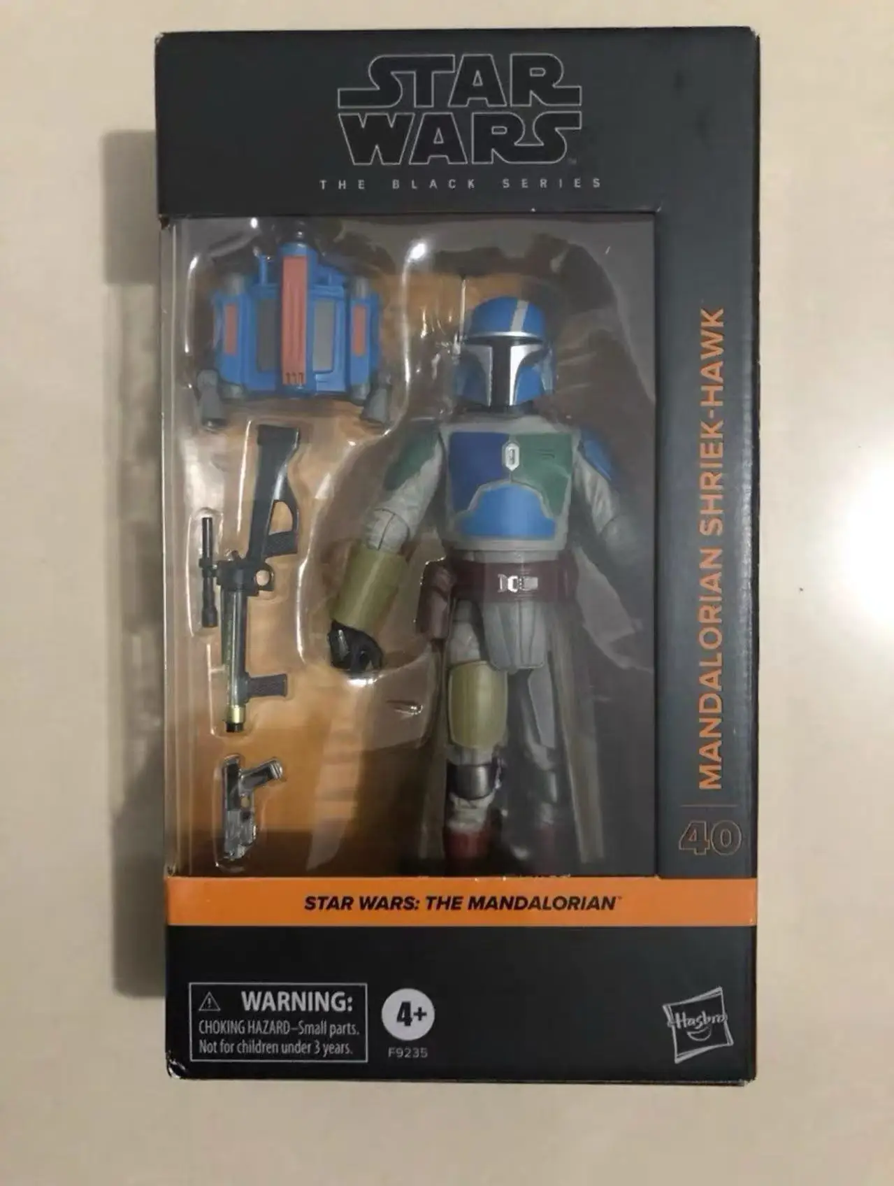 hasbro-star-wars-mandalorian-screaming-eagle-figure-toys