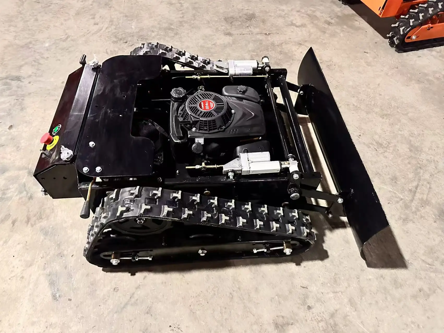 Customized Agriculture Cordless Lawn Mower Engine Remote Control Robot Lawn Mower