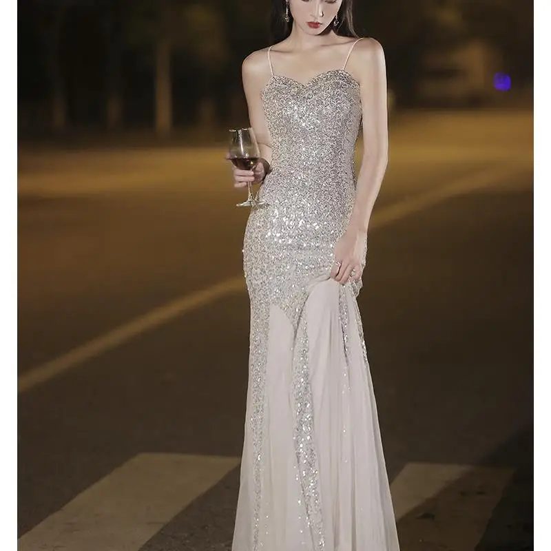 Vestido de noite prateado e f, ajuste sob medida, vestido de host de baile, cintura média, estilo emaecedo...