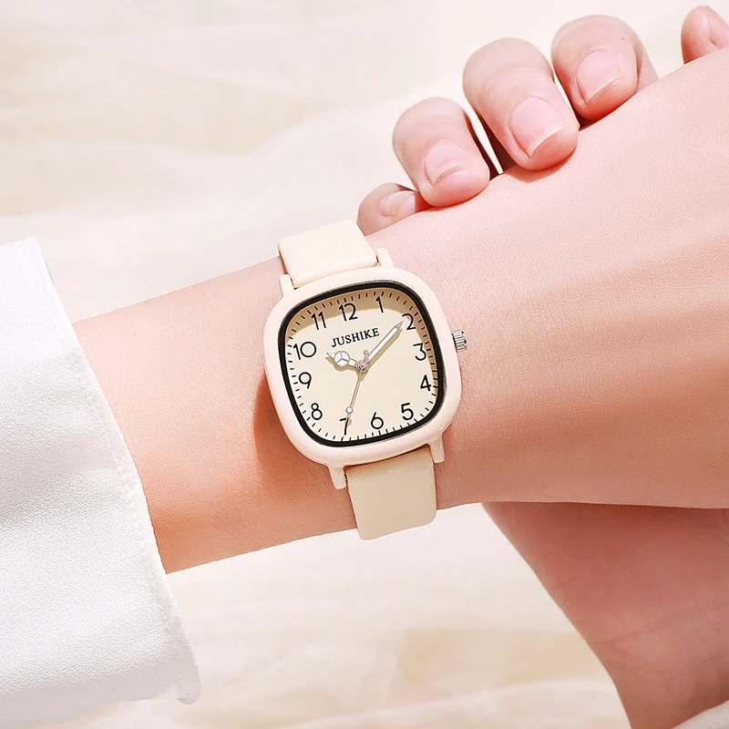 Petite montre carrée pour femme, montre à quartz carrée simple à petit cadran