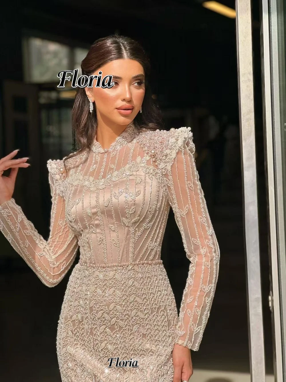 

Длинное вечернее платье цвета шампанского с бисером и разрезом по бокам, с длинными рукавами, торжественное платье, свадебное платье по индивидуальному заказу