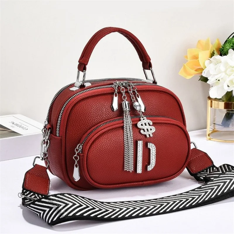 

Practical Diaper Bag In Stylish Tote Design With Insulated Pockets And Changing Mat Included