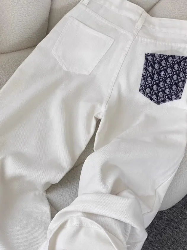 Jeans in denim a gamba dritta a vita alta da donna Primavera 2025 Nuova lettera Sle Splicing Pantaloni lunghi larghi a gamba larga Effetto dimagrante