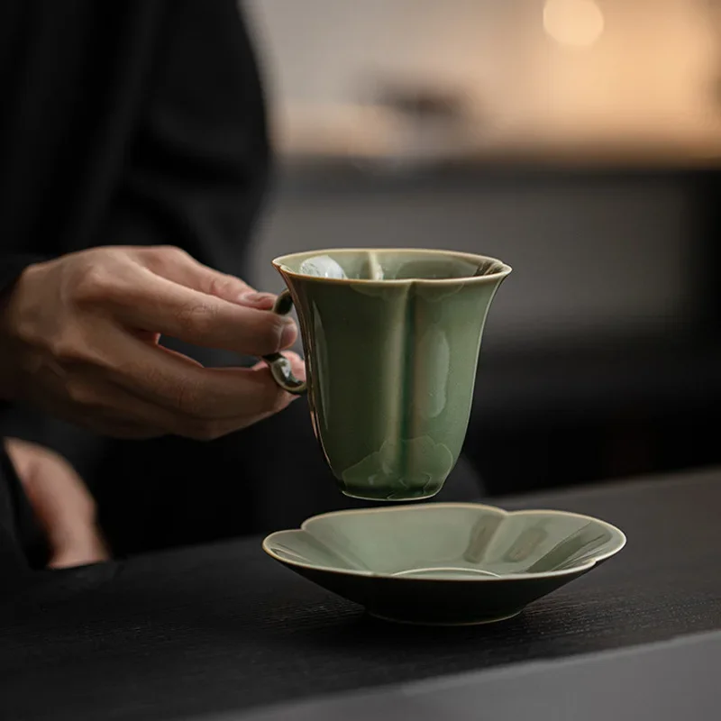 

Yue Kiln Celadon Retro Handmade Tea Cup Mug Office Tea Infuser Coffee Cup with Coaster Set Teacup Mug Tea Bowl
