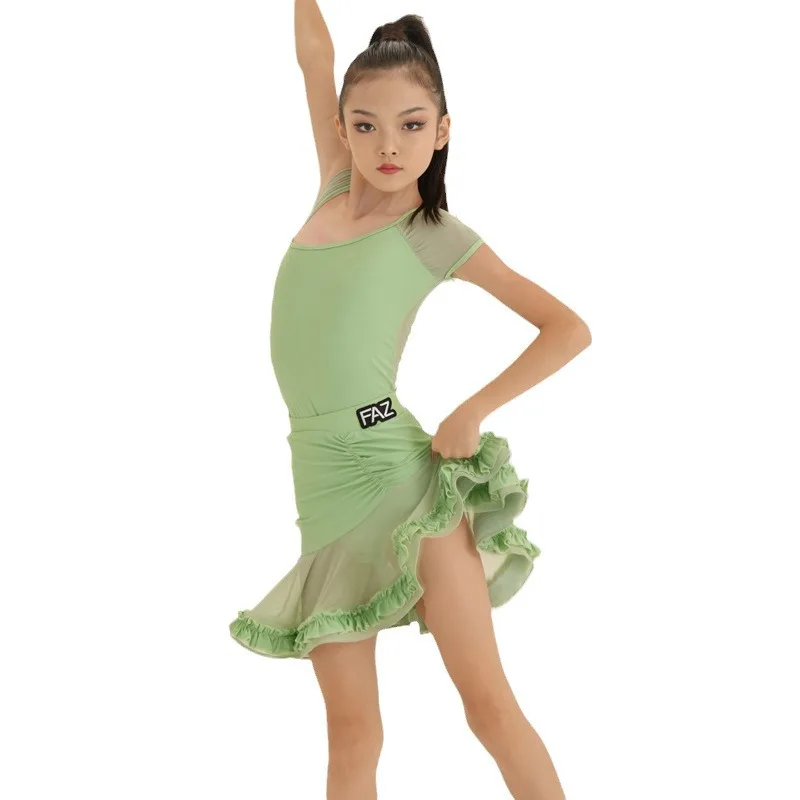 Hoogwaardige en stijlvolle nieuwe zomerse prestatie-outfitset in bikinistijl voor meisjes voor Latin-danskleding