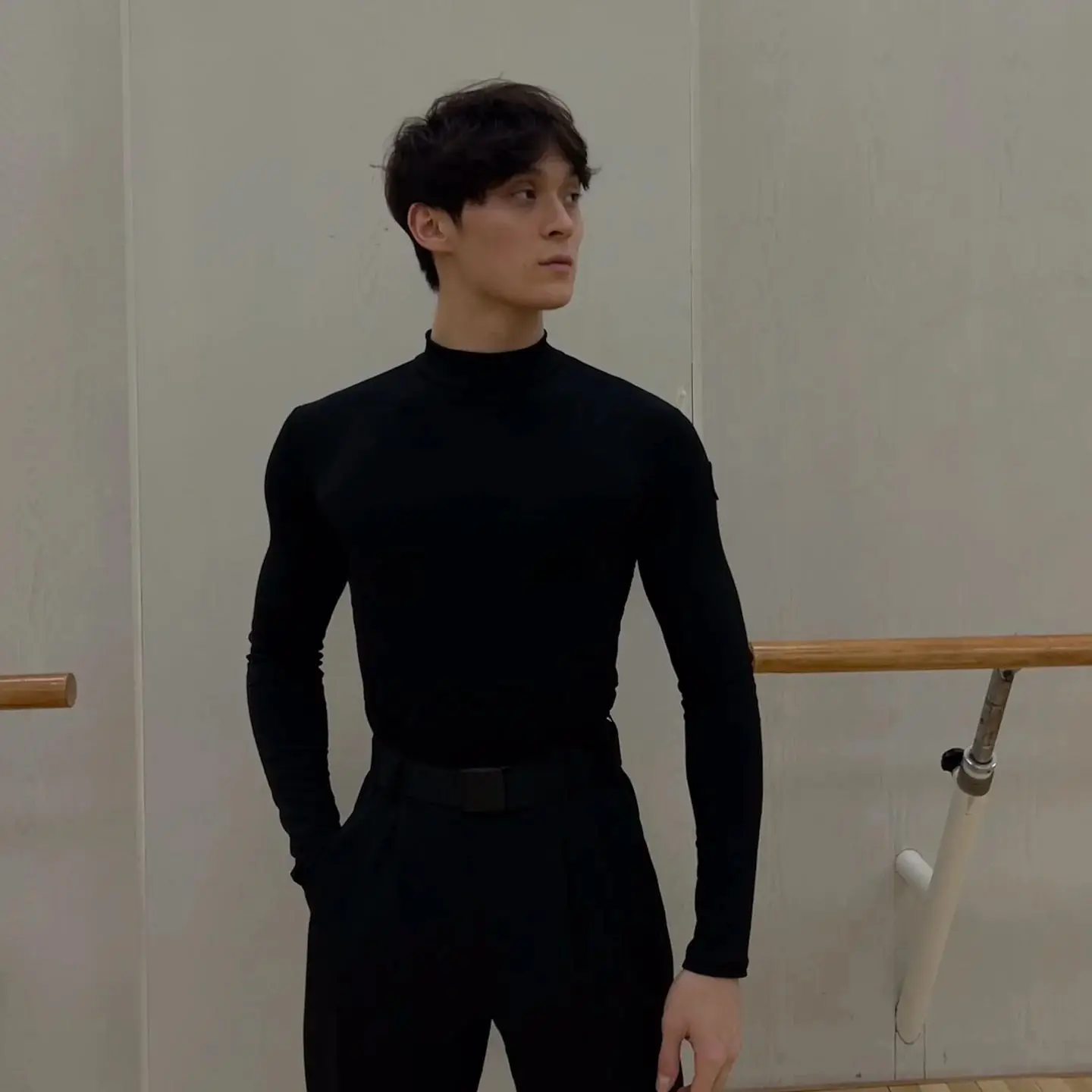 

2025 мужские костюмы для латинских танцев, черный топ с высоким воротом для похудения, самба-чача, современная одежда для бальных танцев, тренировочная одежда DN22212