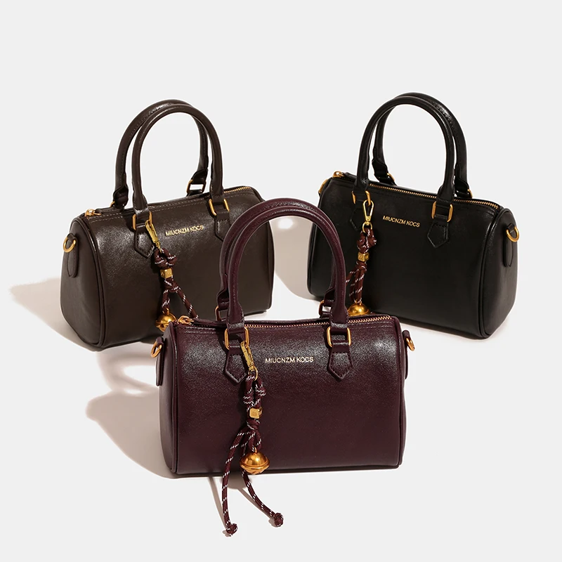 

Women's bag New summer black handbag large capacity shoulder bag niche commuter woman bag Tote bag