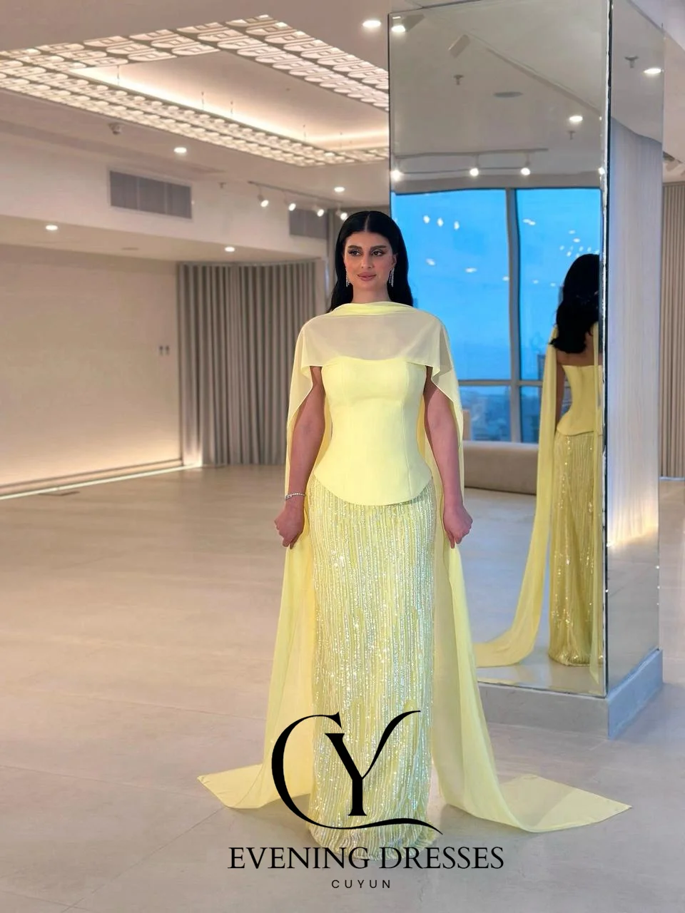 Cuyun amarelo luxo feminino vestido de noite 2025 personalizado sem alças miçangas vestido de baile com xale elegante vestido de festa árabe saudita