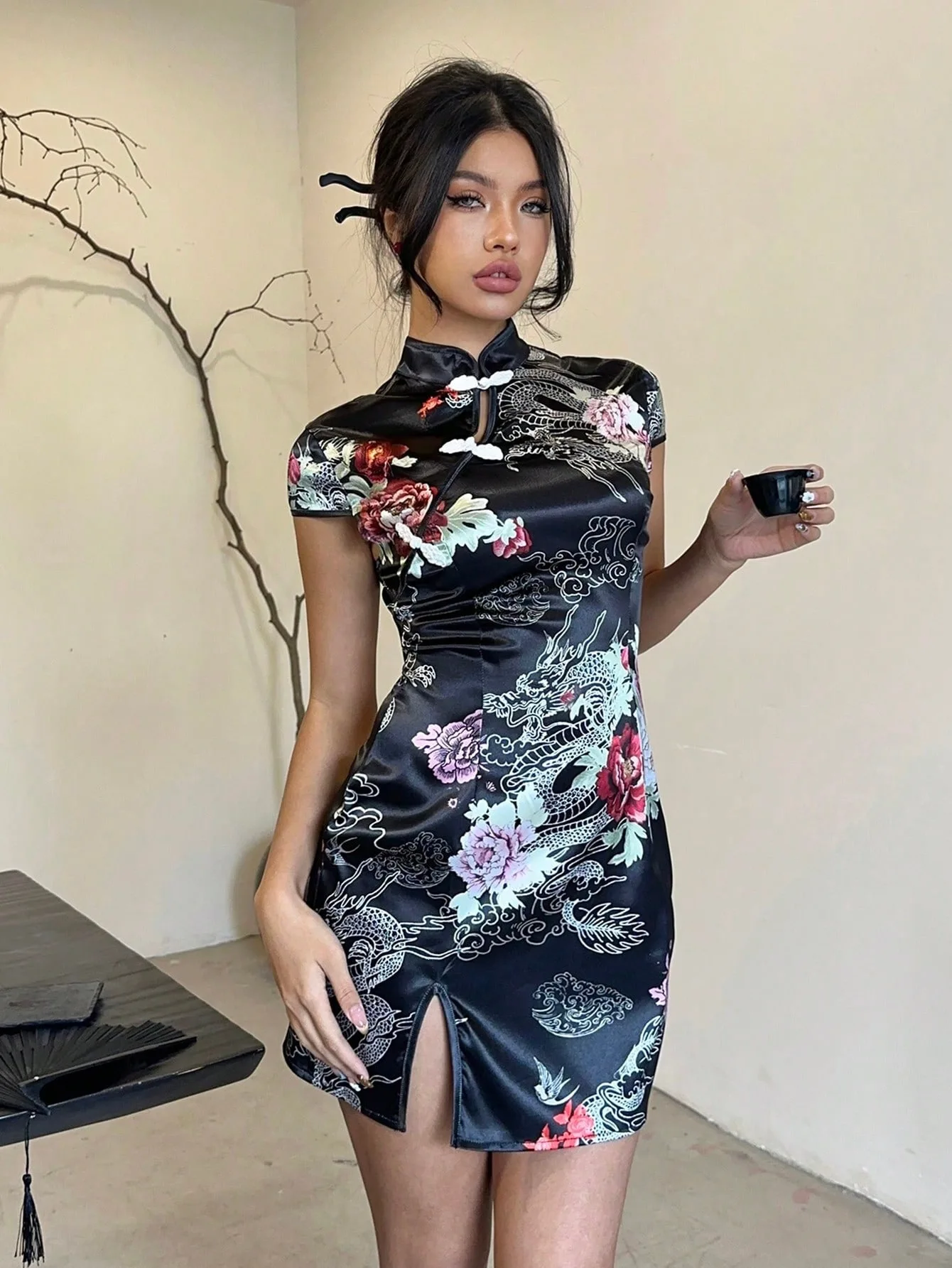 New Chinese retro, diagonal collar buckle design, waist-closed slim hip skirt, floral print pattern, sexy short skirt for ladies