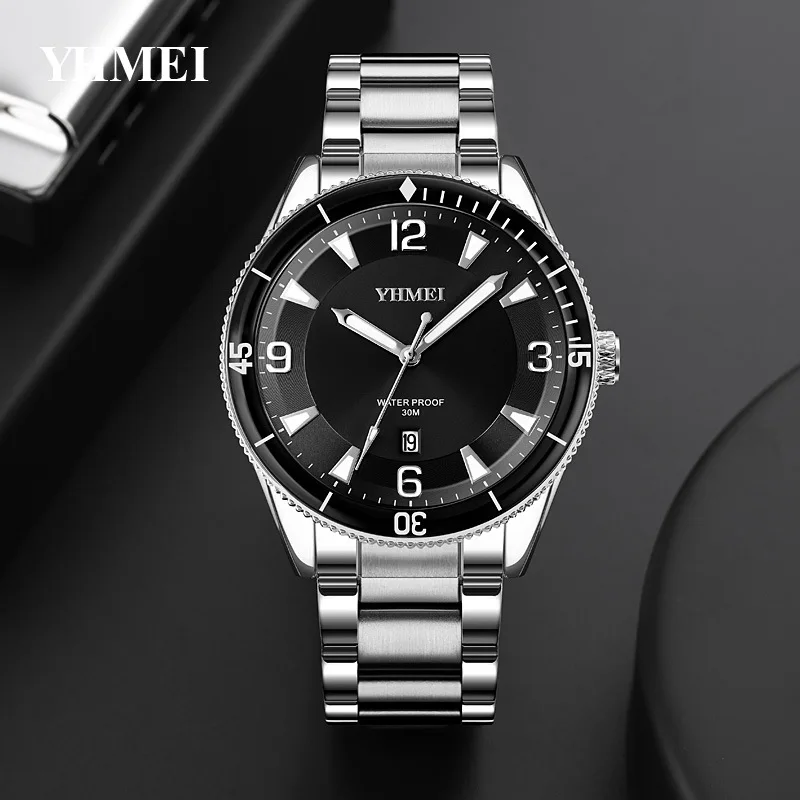 Modern Business Quartz Watch, Stylish Stainless Steel Waterproof Chronograph for Men, Sporty & Professional Design