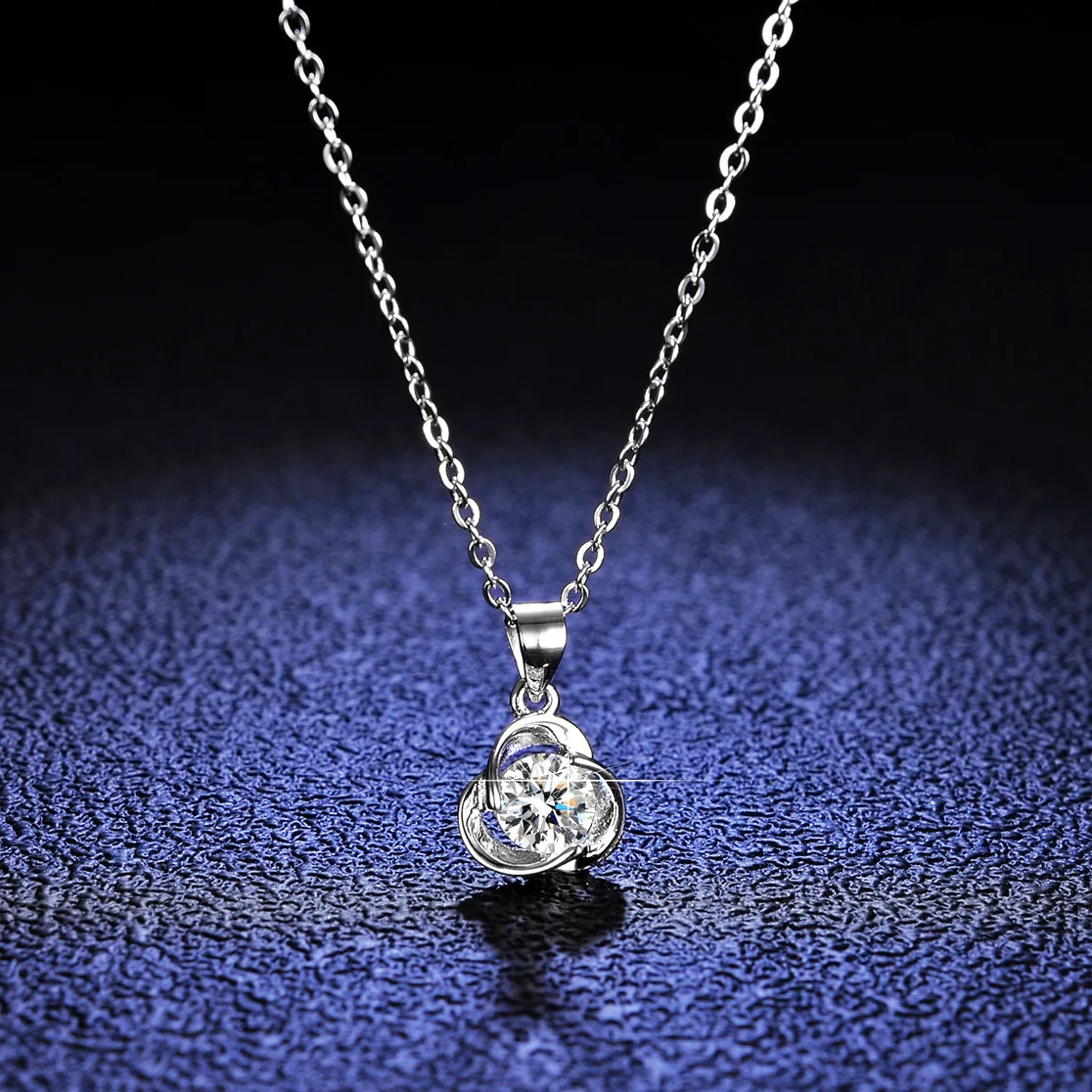 

Подвеска из 18-каратного золота, ожерелье с бриллиантами Mozambique на 1 карат, женская модная ветряная мельница с клевером, новая платиновая цепочка на ключицу PT950