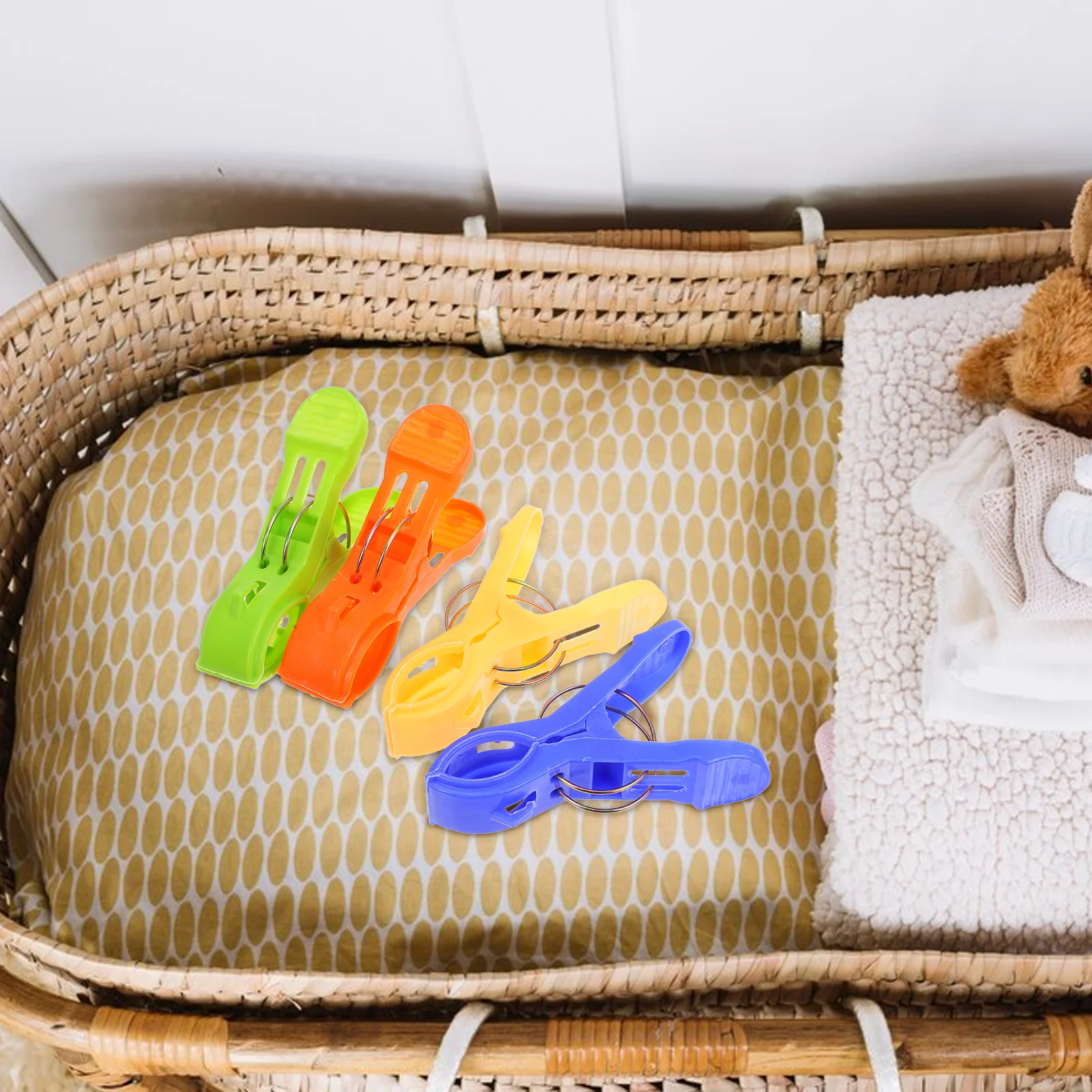 

Multifunctional beach towel clips bright color beach towel clips plastic beach towel clips quilt clips