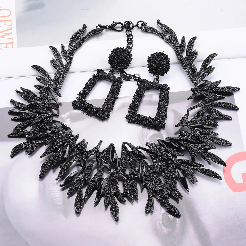 Ethnic Large Collar Alloy Leaves Statement Chokers Necklaces For Women Vintage Maxi Punk Collier Femme Bijoux Jewelry Sets